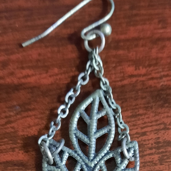 Vintage Green and Pewter Color Chandelier Earrings - Picture 3 of 3